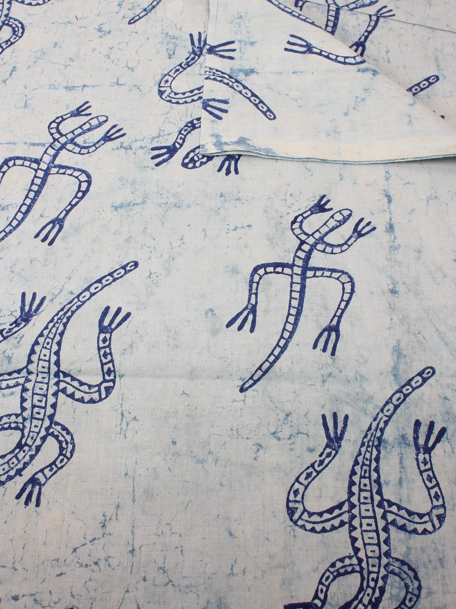 Ivory Indigo Natural Dyed Hand Block Printed Cotton Fabric Per Meter - F0916331