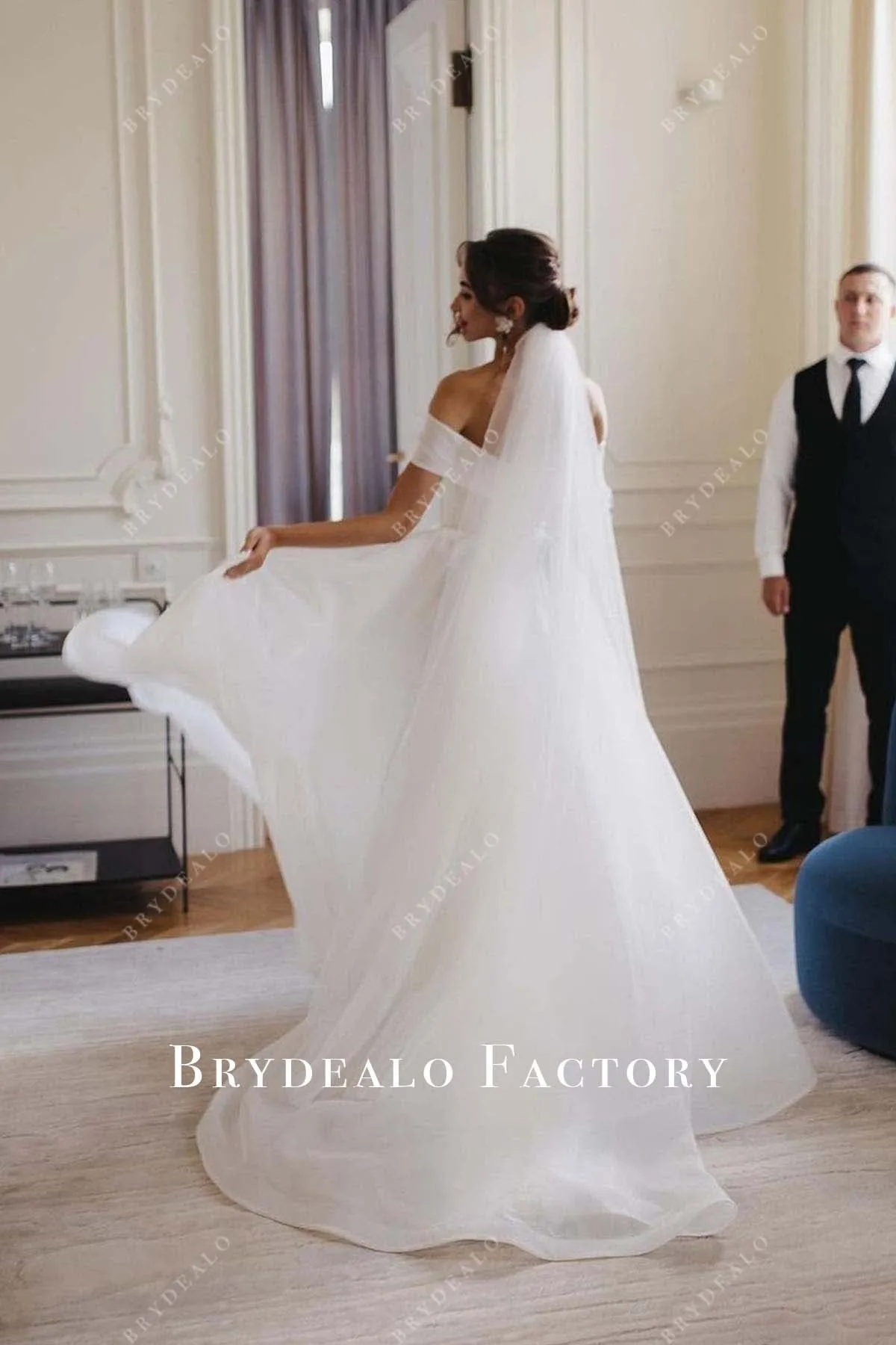 White Organza Off Shoulder Slit Horsehair Wedding Dress